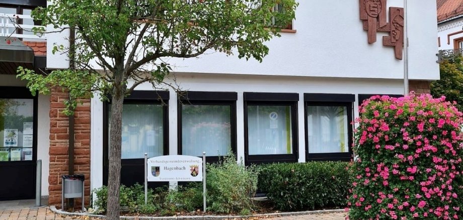 Abgebildet ist das Gebäude der Varbandsgemeinde Hagenbach